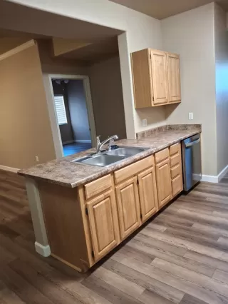 Photo #6: 226009897 Listing