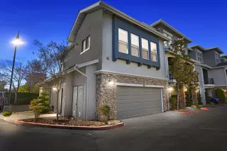 Photo #2: 226010081 Listing