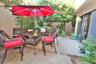 Photo #2: 226010228 Listing