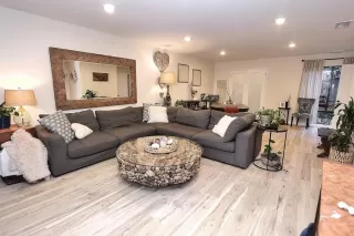 Photo #6: 226010228 Listing