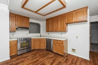 Photo #5: 226010296 Listing 