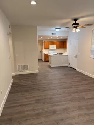 Photo #3: 226010319 Listing