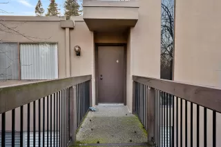 Photo #3: 226010534 Listing