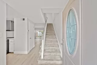 Photo #2: 226010613 Listing 