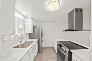 Photo #3: 226010613 Listing 