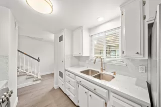 Photo #4: 226010613 Listing 