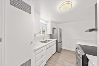 Photo #5: 226010613 Listing 