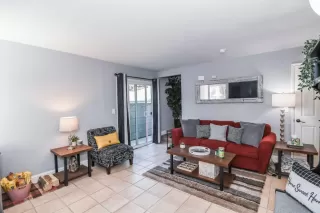 Photo #2: 226010936 Listing