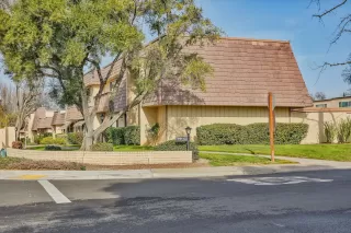 Photo #3: 226011313 Listing