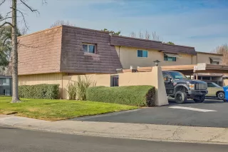 Photo #4: 226011313 Listing