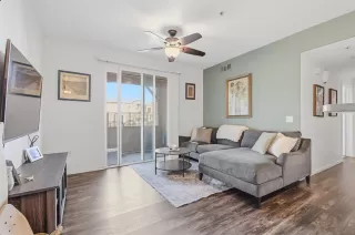 Photo #3: 226011373 Listing 