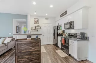 Photo #6: 226011373 Listing 