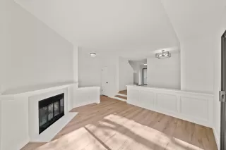 Photo #1: 226011402 Listing 