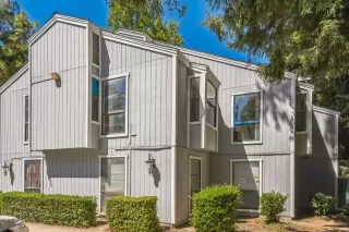 Photo #3: 226011453 Listing