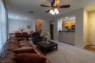 Photo #3: 226011537 Listing 