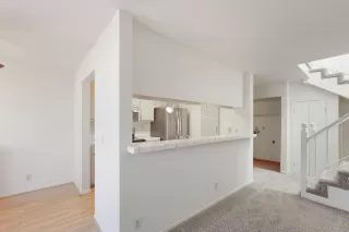 Photo #5: 226011609 Listing 