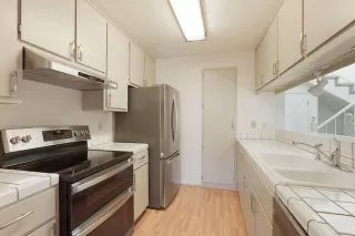 Photo #6: 226011609 Listing 