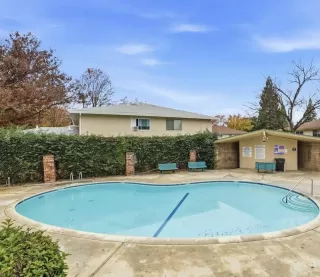 Photo #4: 226011732 Listing