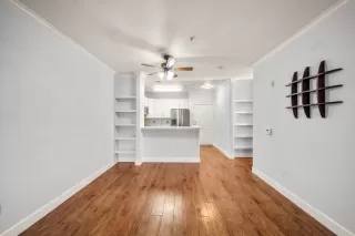 Photo #5: 226012160 Listing