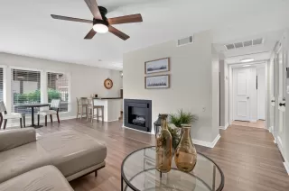 Photo #2: 226012170 Listing