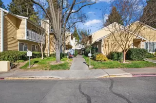 Photo #1: 226012177 Listing 