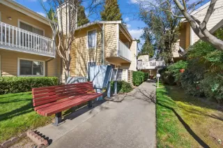 Photo #2: 226012177 Listing 