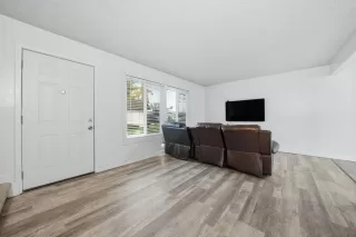 Photo #3: 226012441 Listing