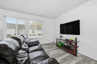 Photo #4: 226012441 Listing