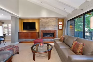 Browse active condo listings in WOODSIDE