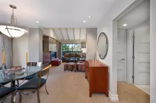 Photo #2: 226012599 Listing 