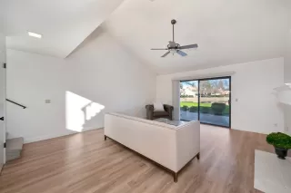 Photo #2: 226012606 Listing 