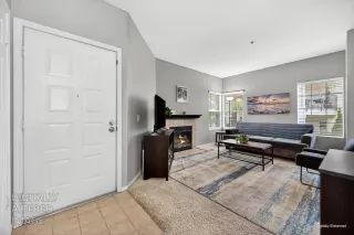 Photo #2: 226012756 Listing 