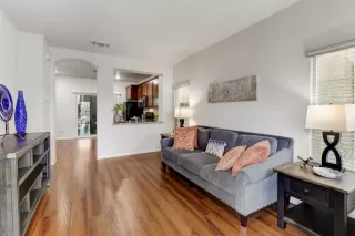 Photo #5: 226012776 Listing 