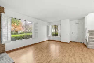 Photo #5: 226012778 Listing 