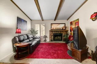 Photo #4: 226012819 Listing