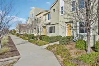 Photo #1: 226013120 Listing 