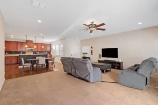 Photo #2: 226013280 Listing 