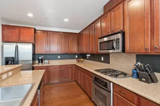 Photo #6: 226013280 Listing 