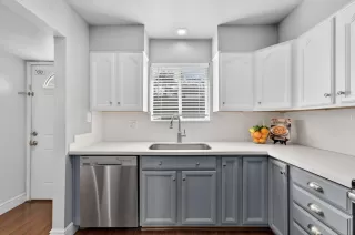 Photo #5: 226013771 Listing 