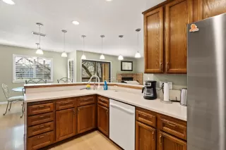 Photo #3: 226014850 Listing 