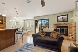 Photo #6: 226014850 Listing 