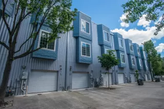 Photo #2: 226014897 Listing