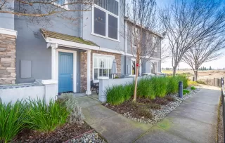 Photo #1: 226015028 Listing 