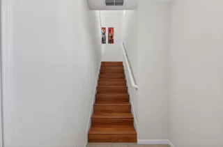 Photo #5: 226015429 Listing 