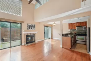 Photo #1: 226015592 Listing