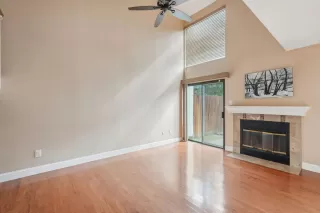 Photo #2: 226015592 Listing