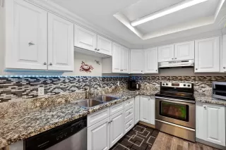 More Details about MLS # 226015929 : 5828 PEPPERMILL CT #2