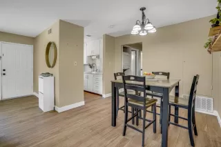 Photo #6: 226015931 Listing