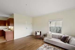 Photo #6: 226016028 Listing 