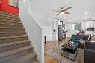 Photo #2: 226016075 Listing 